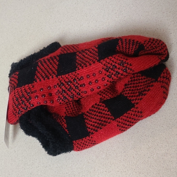 5/25 ❤ A new day slipper socks